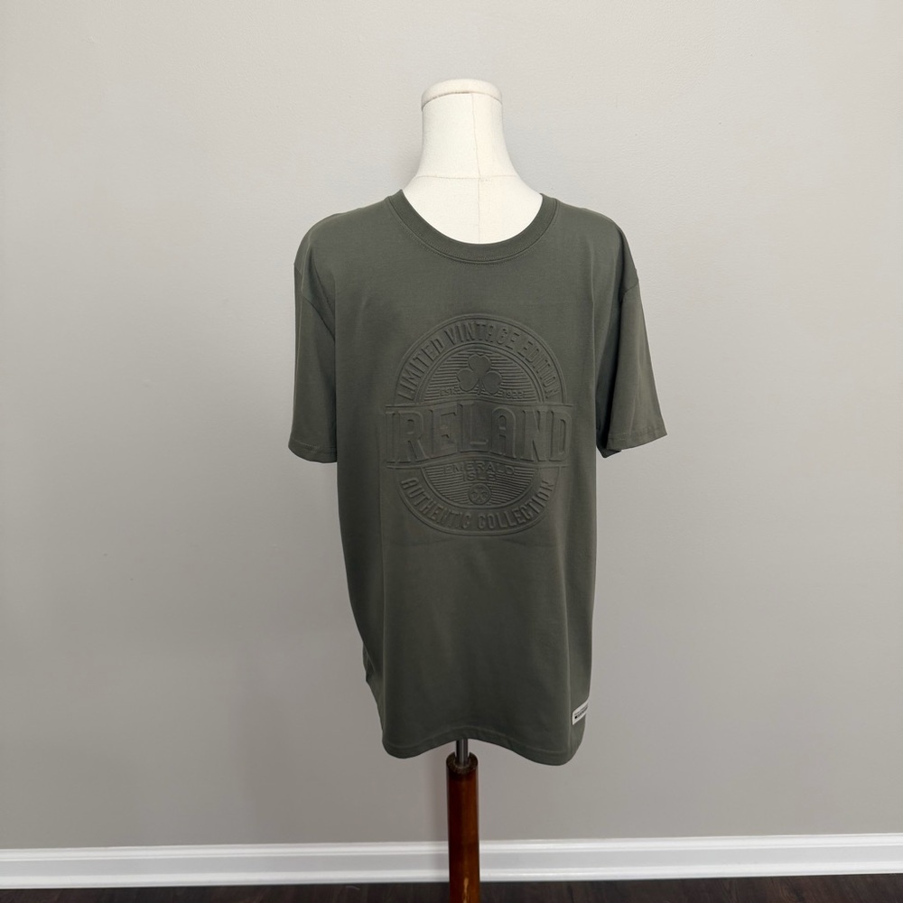 Irish Connexxion T-Shirt Ireland Embossed 3D Graphic Crewneck Olive Green